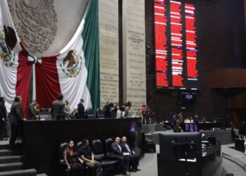 Aprueban en lo general reforma que prohíbe la doble nacionalidad para presidir el país y gobernar estados