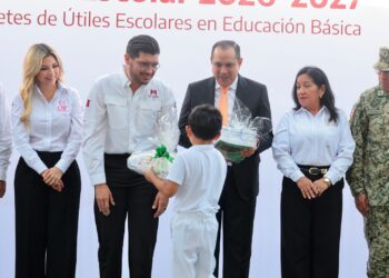 Da secretario de Finanzas banderazo inicial al ciclo escolar 2026-2027 en Matamoros