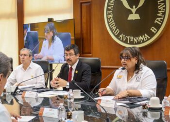 Rector Dámaso Anaya presenta avances institucionales de la UAT ante el Patronato Universitario