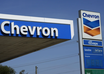 Inicia la privatización y colonización del petróleo venezolano