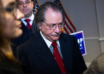 Joe diGenova abandona su cargo después de acusar de conspiración a Trump