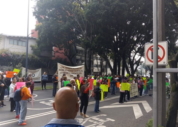 Trabajadores del DIF Nacional protestan en CDMX