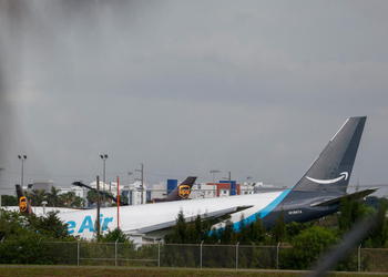Choca avión de Amazon, deja 5 fallecidos