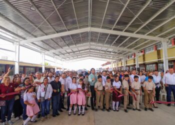 Inaugura Gobierno de Reynosa techumbre en escuela secundaria 15 de Puerta Grande y anunció nuevo CBTIS